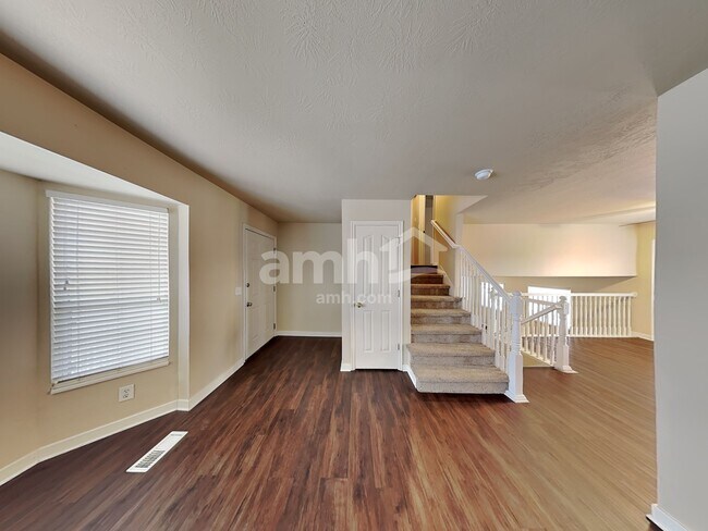 Building Photo - 4445 S Wakeport Bay