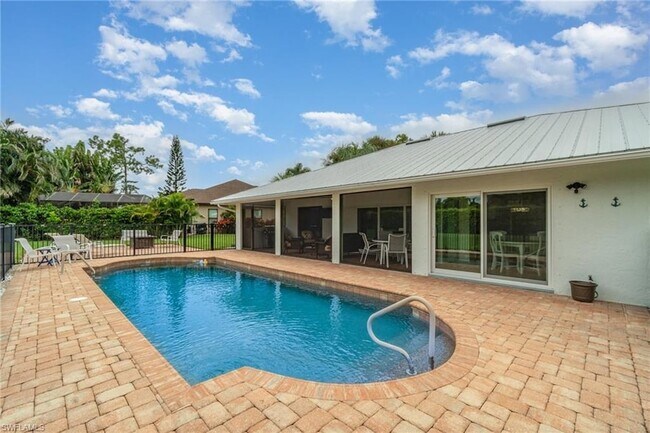 Building Photo - 1933 Countess Ct