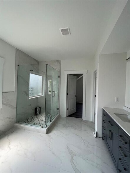 Building Photo - 1404 Slate Bend Dr