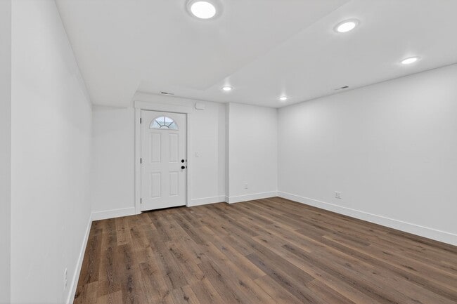 Building Photo - JR199L