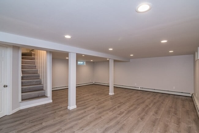 Building Photo - 60 Gatewood Rd