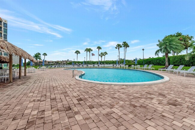 Building Photo - 899 Jeffery St