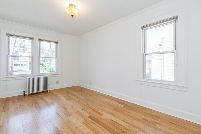 Building Photo - 34 Glenview Terrace