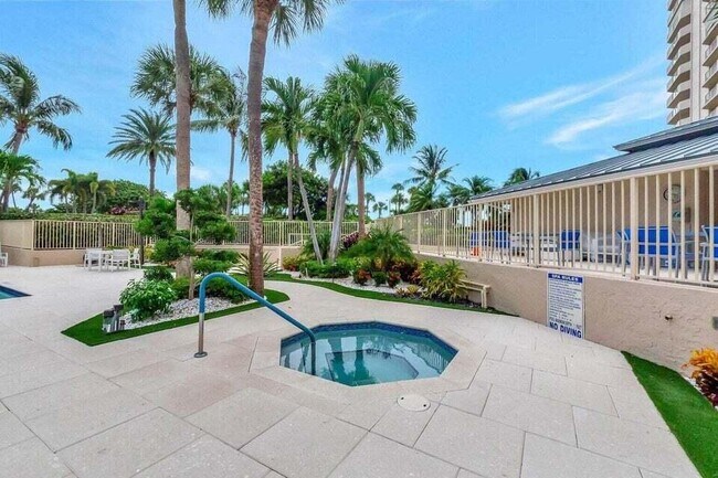 Building Photo - 4001 N Ocean Blvd