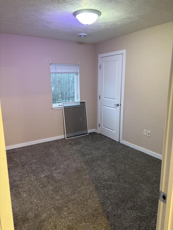 Building Photo - 128 NE 3rd St