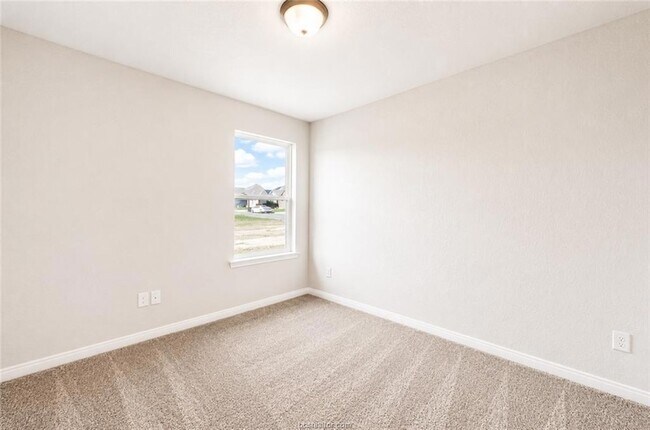 Building Photo - 5923 Eldora Dr