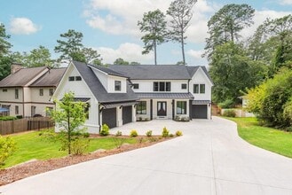 Building Photo - 4056 Ashford Dunwoody Rd NE