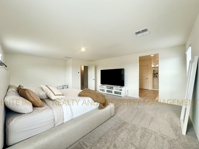 Building Photo - 7755 S Via Casa De Campo