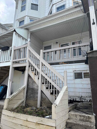 Building Photo - 30 1/2 E Abbott St