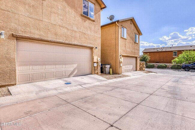 Building Photo - 6723 Boulder Canyon Ln