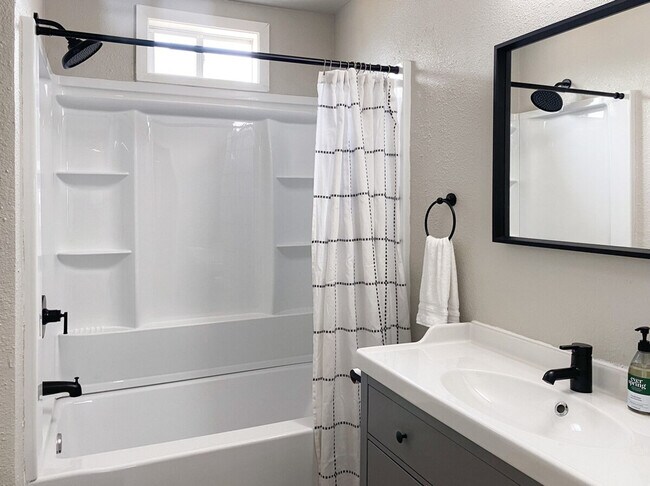 Building Photo - 1538 S 19th St