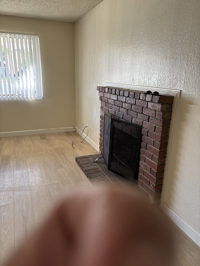 Building Photo - 1713 Askren Ct