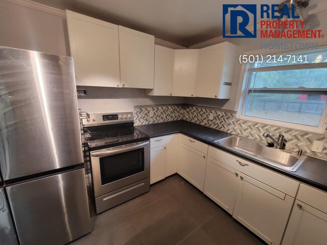 Building Photo - 4100 Driskill Dr