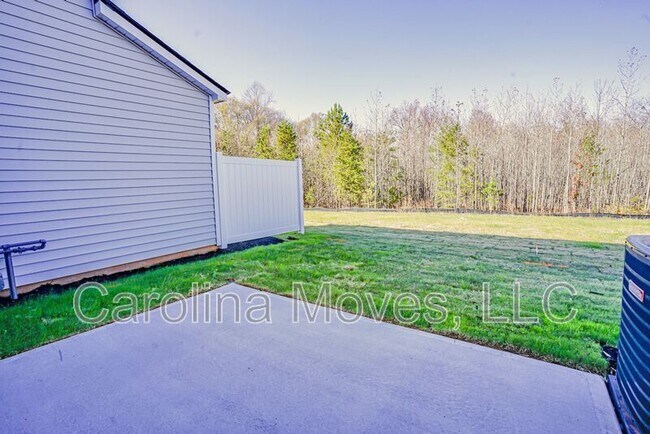 Building Photo - 603 Purteview Pl