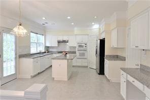 Building Photo - 740 Henley Ct