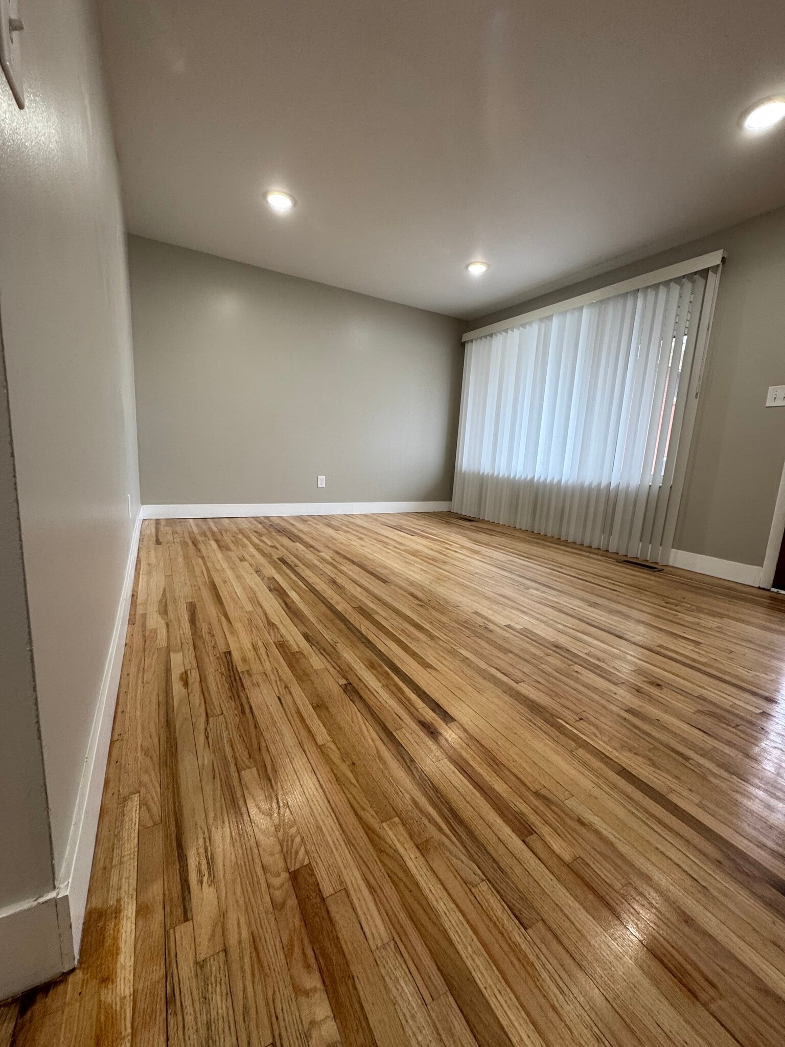 Living Room - 664 E Ramona Ave