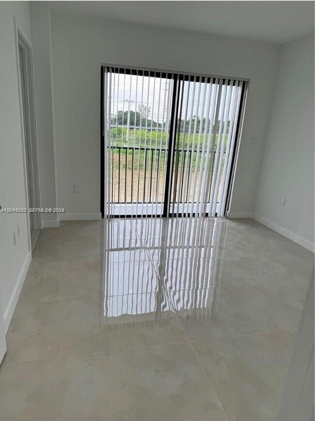 Building Photo - 26114 SW 146th Ct
