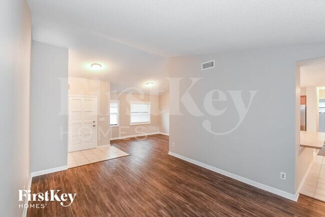 Building Photo - 798 Gilda Dr