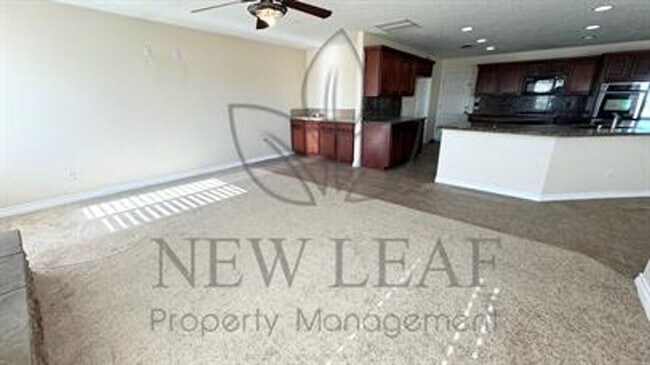 Building Photo - Beautiful 4 bedroom on LARGE private lot in PHELAN