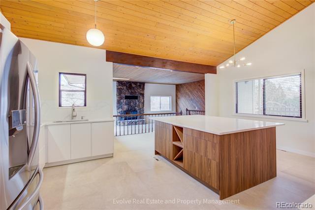 Building Photo - 5505 S Emporia Cir