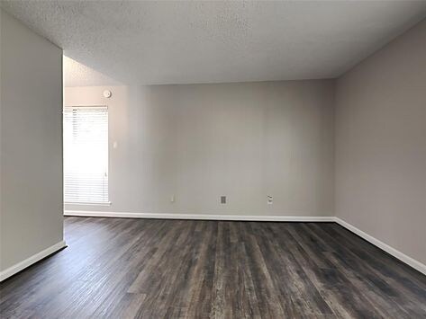 Building Photo - 9818 Haverdown Dr
