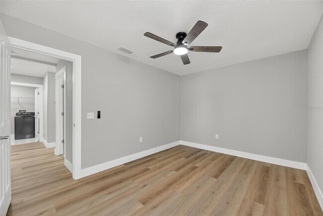 Building Photo - 10610 Boyette Creek Blvd