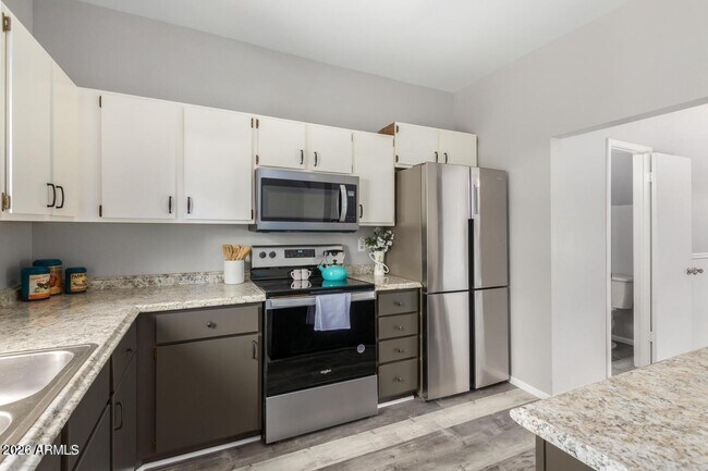 Building Photo - 3320 W McRae Way