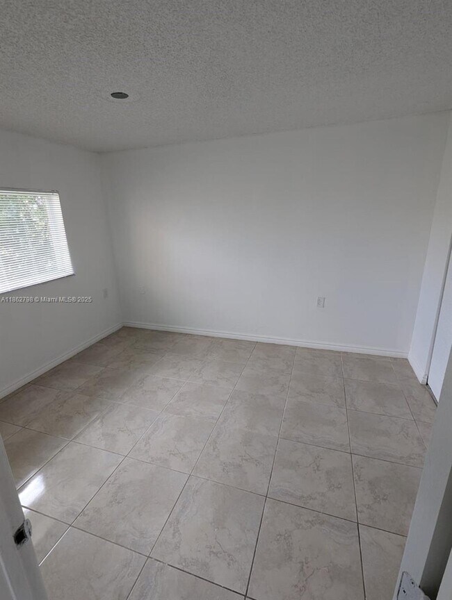 Building Photo - 1162 Lake Terry Dr