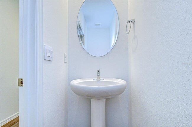 Building Photo - 32463 Weathered Oak Dr