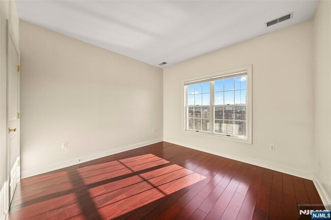 Building Photo - 2404 Windsor Park Ct