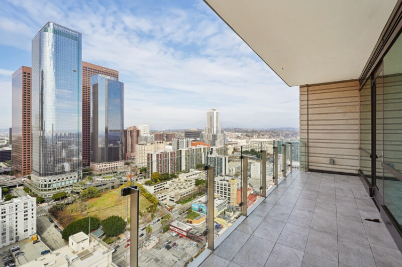 Building Photo - 400 S Broadway