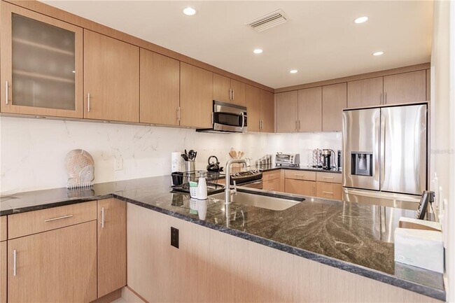 Building Photo - 1200 E Peppertree Ln