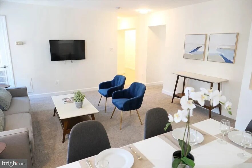 Building Photo - 1426 21st St NW