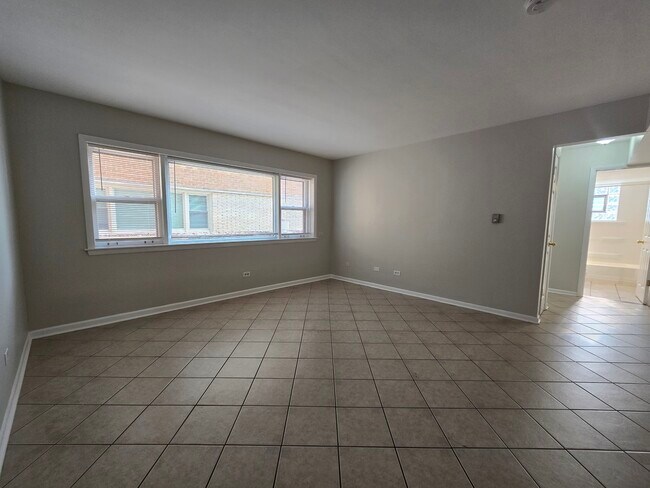 Building Photo - 837 Lathrop Ave