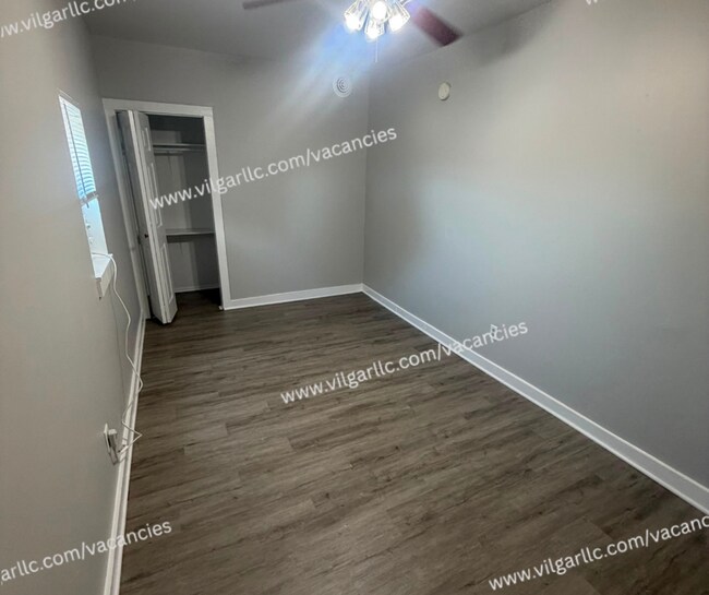 Building Photo - 3910 Deodar St