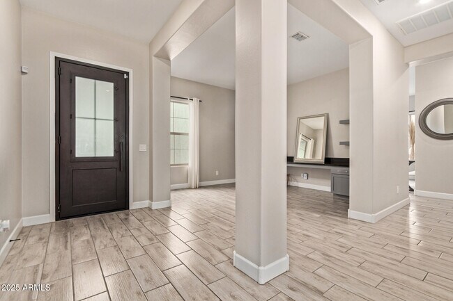 Building Photo - 11807 W Pkwy Ln