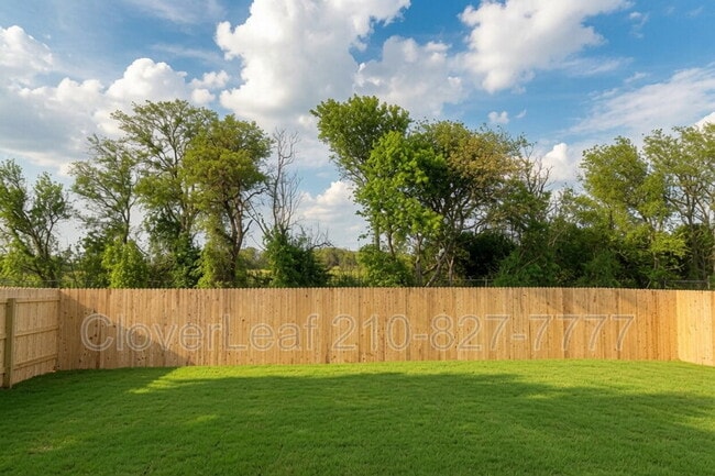 Building Photo - 2172 Darst Dr