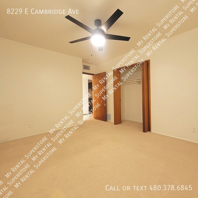 Building Photo - 8229 E Cambridge Ave