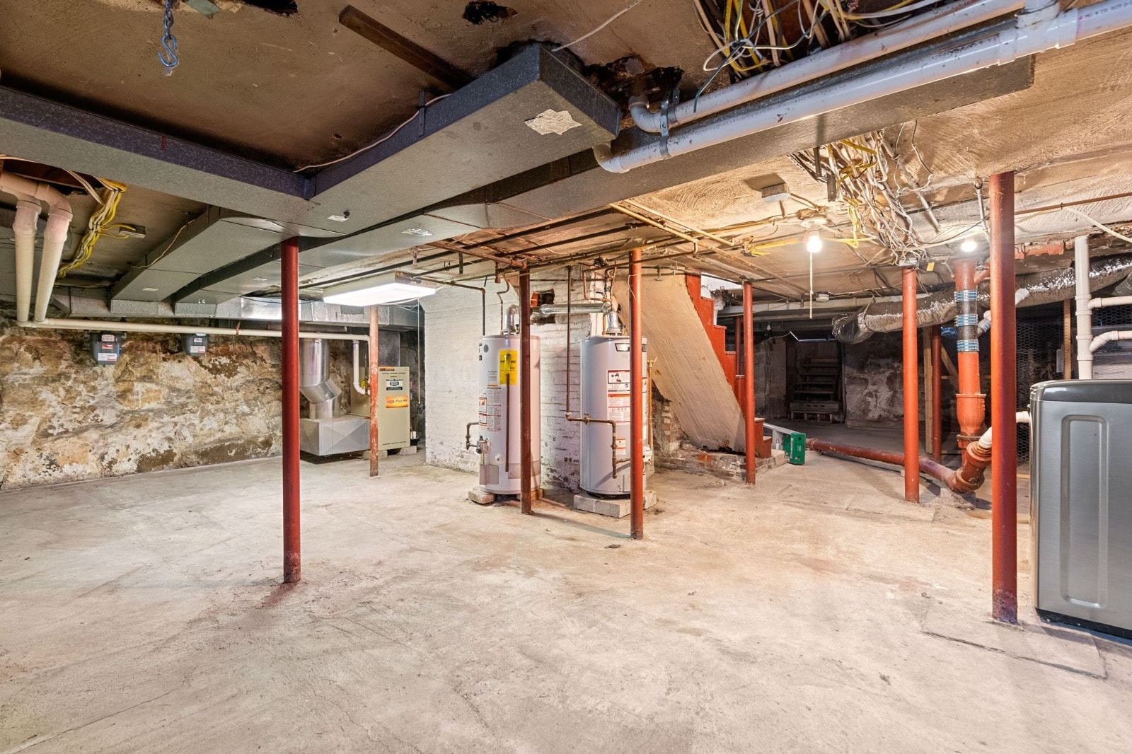 Building Photo - 306 Riverside Ave