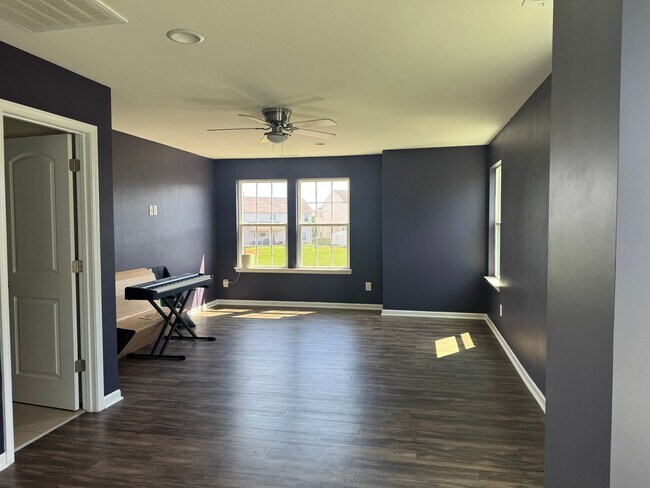 Building Photo - 6380 Durango Way
