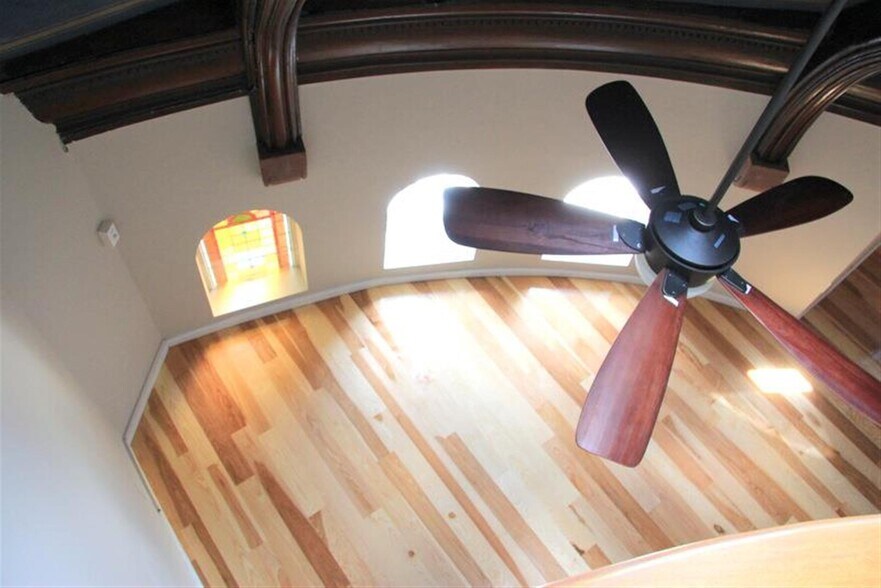 Building Photo - 25 Bow St