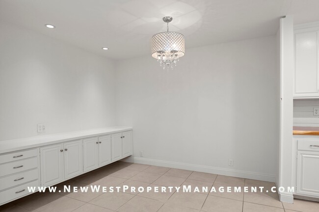 Building Photo - Expansive La Jolla Village 2 Bedroom at De...