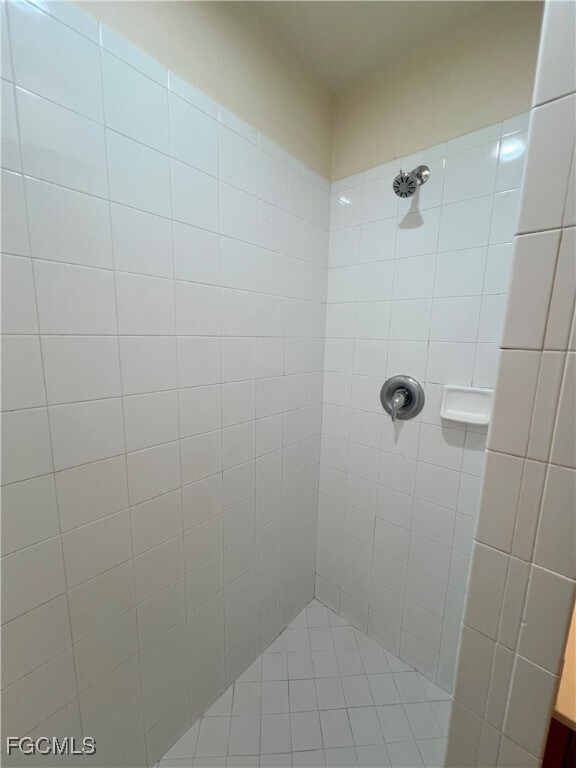 Building Photo - 8470 Kingbird Loop