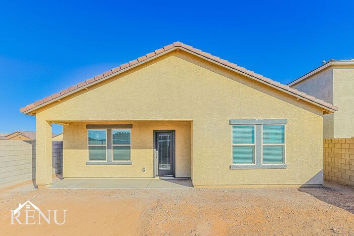 Building Photo - 35522 W San Capistrano Ave