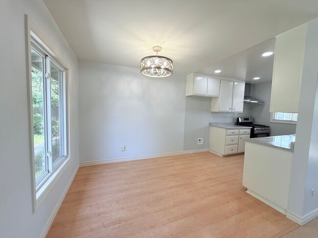 Building Photo - 6921 E Mantova St