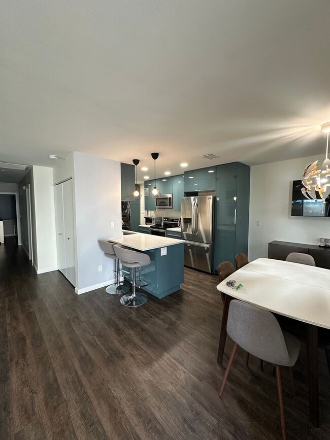 Building Photo - 7775 Camino Glorita