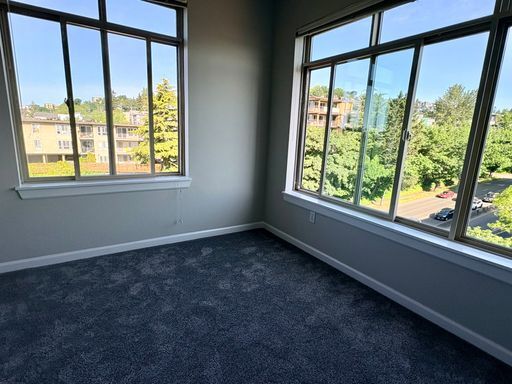 Building Photo - Top-Floor 2BR with Lake Union Views + Garage Parking + W/S/G/internet are included!