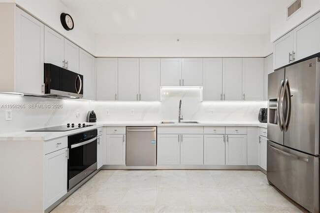 Building Photo - 717 Crandon Blvd