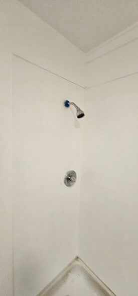 Building Photo - 7504 E 112th St