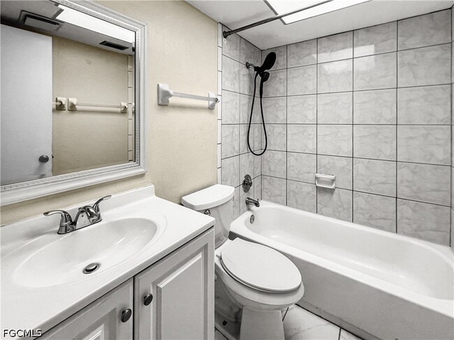 Building Photo - 2239 Iris Way